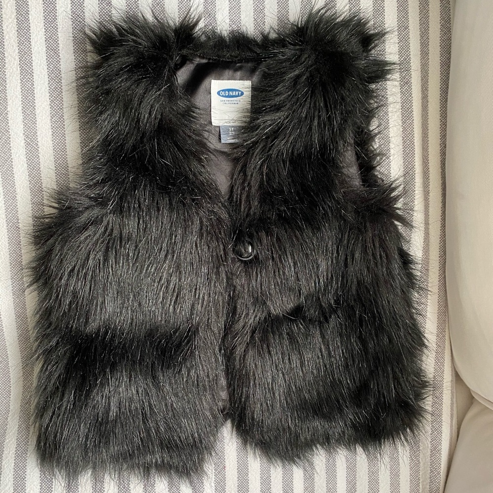 Old navy  furry vest!